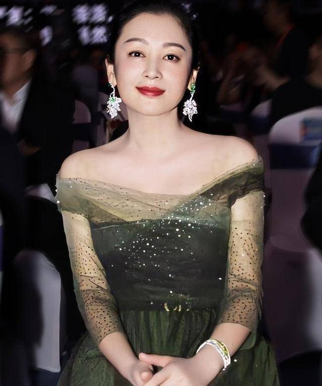 少女时尚照太惊艳难怪能征服陈凯歌pg模拟器51岁陈红身材时尚犹如(图7)
